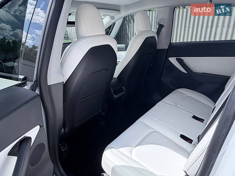Внедорожник / Кроссовер Tesla Model Y 2020 в Харькове