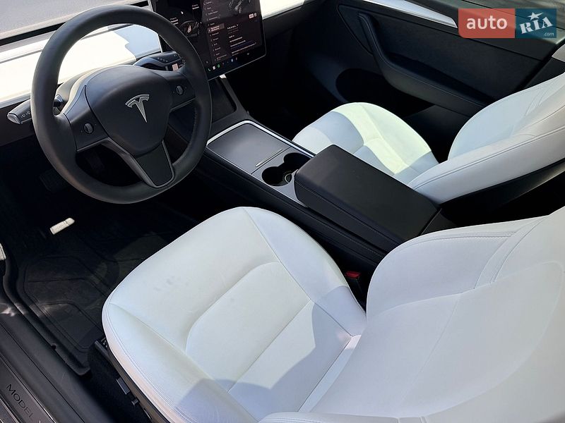 Позашляховик / Кросовер Tesla Model Y 2023 в Броварах