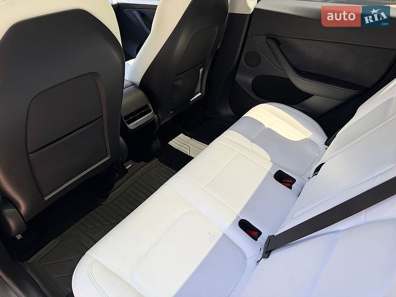 Позашляховик / Кросовер Tesla Model Y 2023 в Броварах