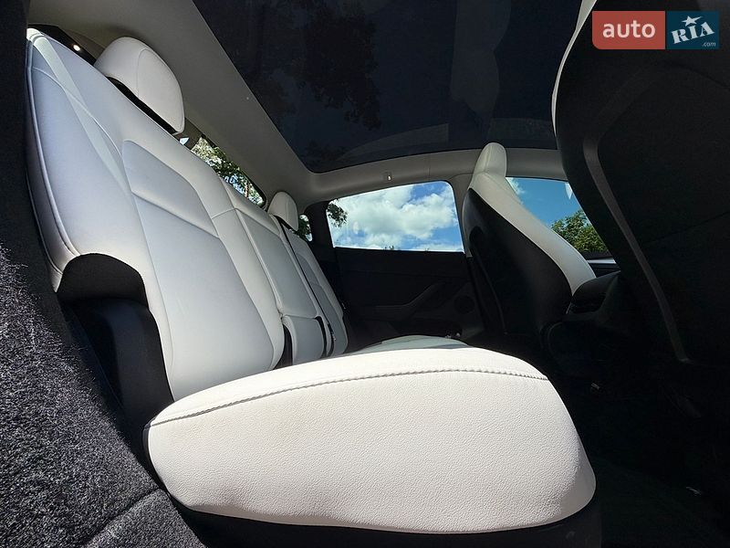 Позашляховик / Кросовер Tesla Model Y 2023 в Броварах