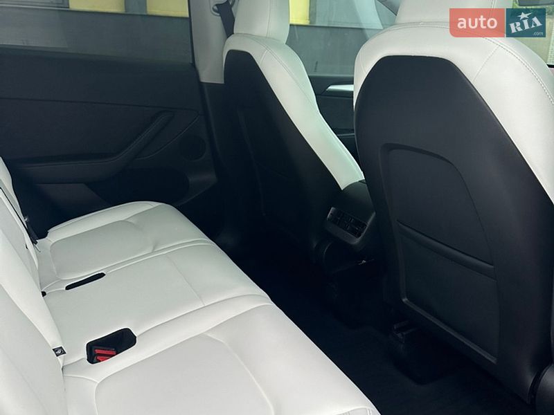 Внедорожник / Кроссовер Tesla Model Y 2024 в Виннице
