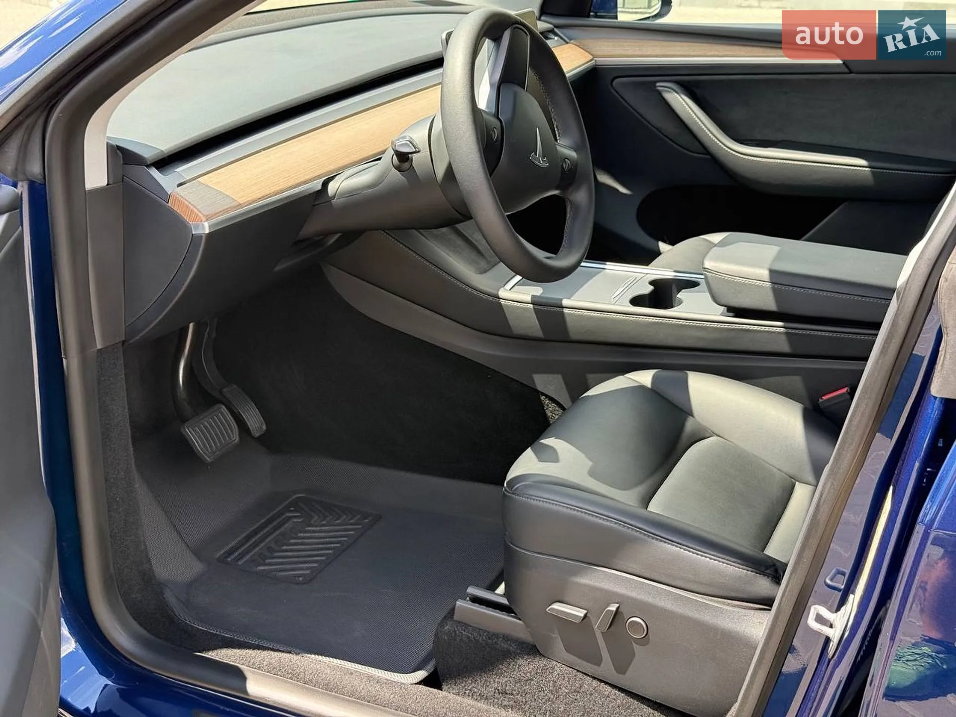 2023 Tesla Model Y - мініатюра 18