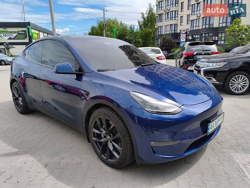 Позашляховик / Кросовер Tesla Model Y 2024 в Києві фото 2 Позашляховик / Кросовер Tesla Model Y 2024 в Києві
