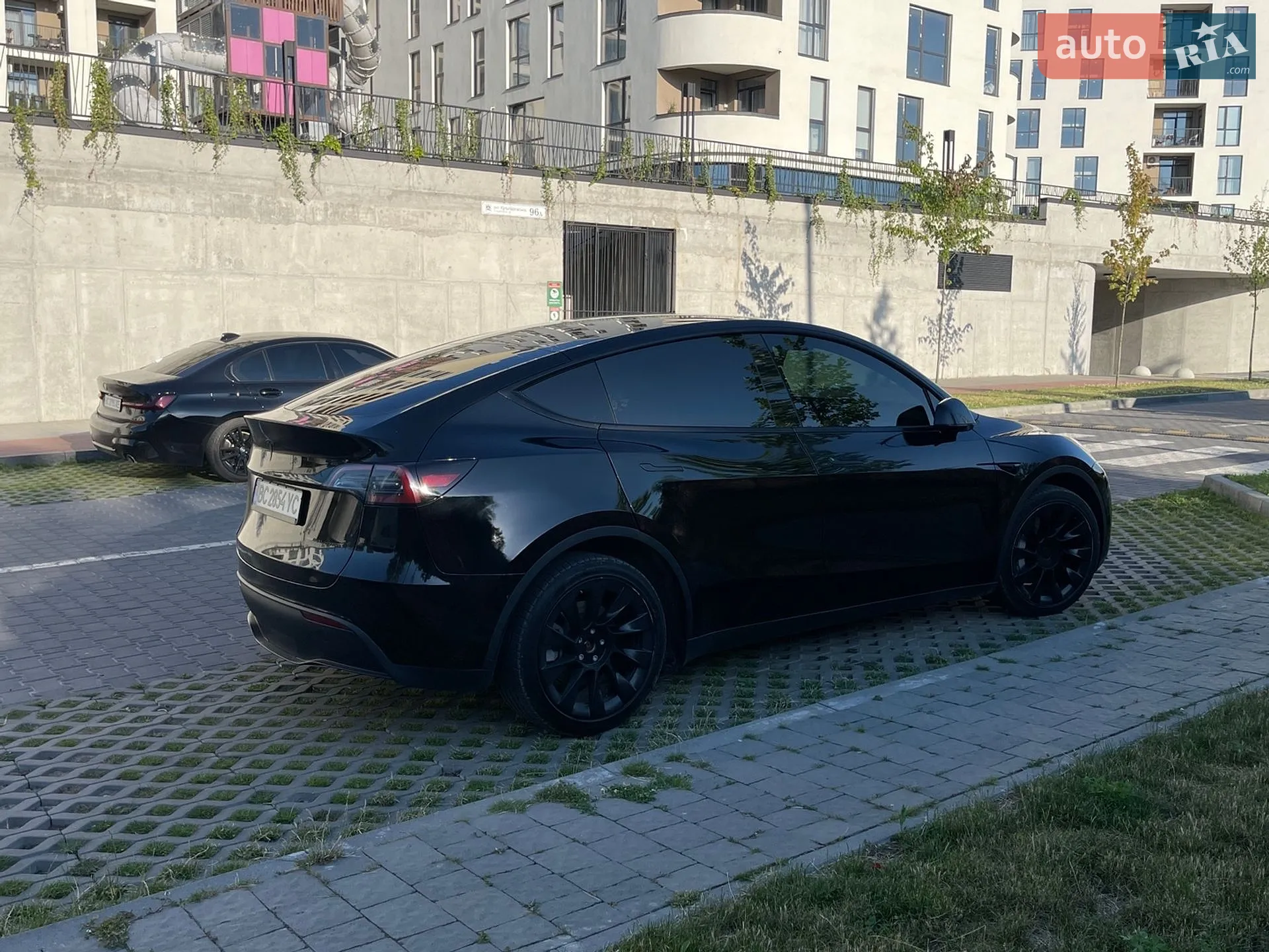 2023 Tesla Model Y - мініатюра 8