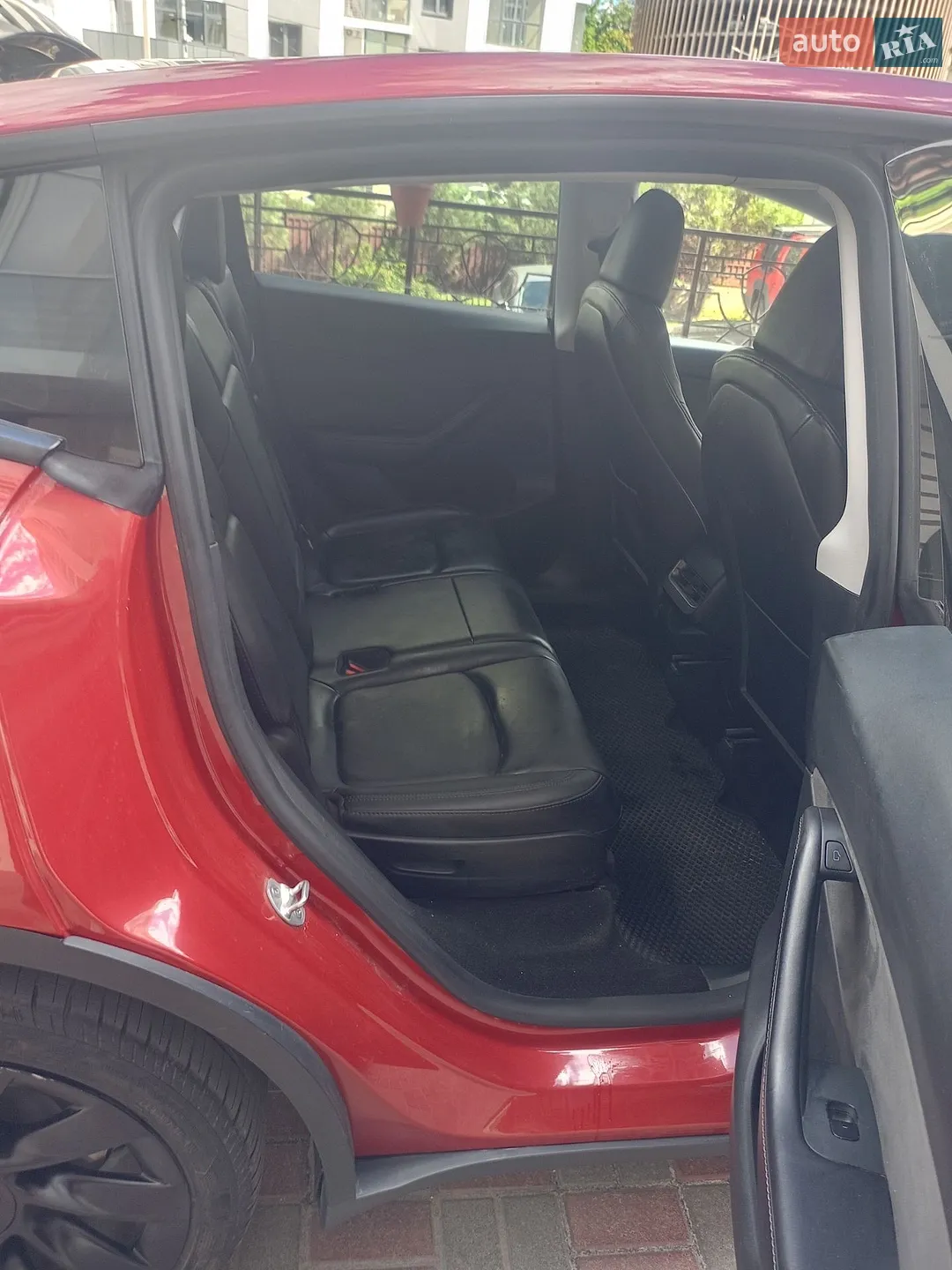 2024 Tesla Model Y - мініатюра 19