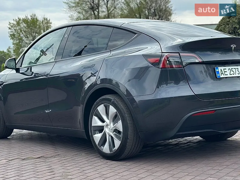 Tesla Model Y 2024 VIN 7SAYGAEE0RF023725 фото оголошення 11 з 81