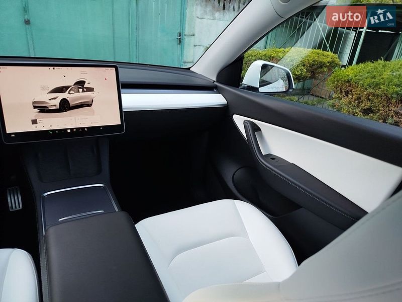Внедорожник / Кроссовер Tesla Model Y 2022 в Луцке