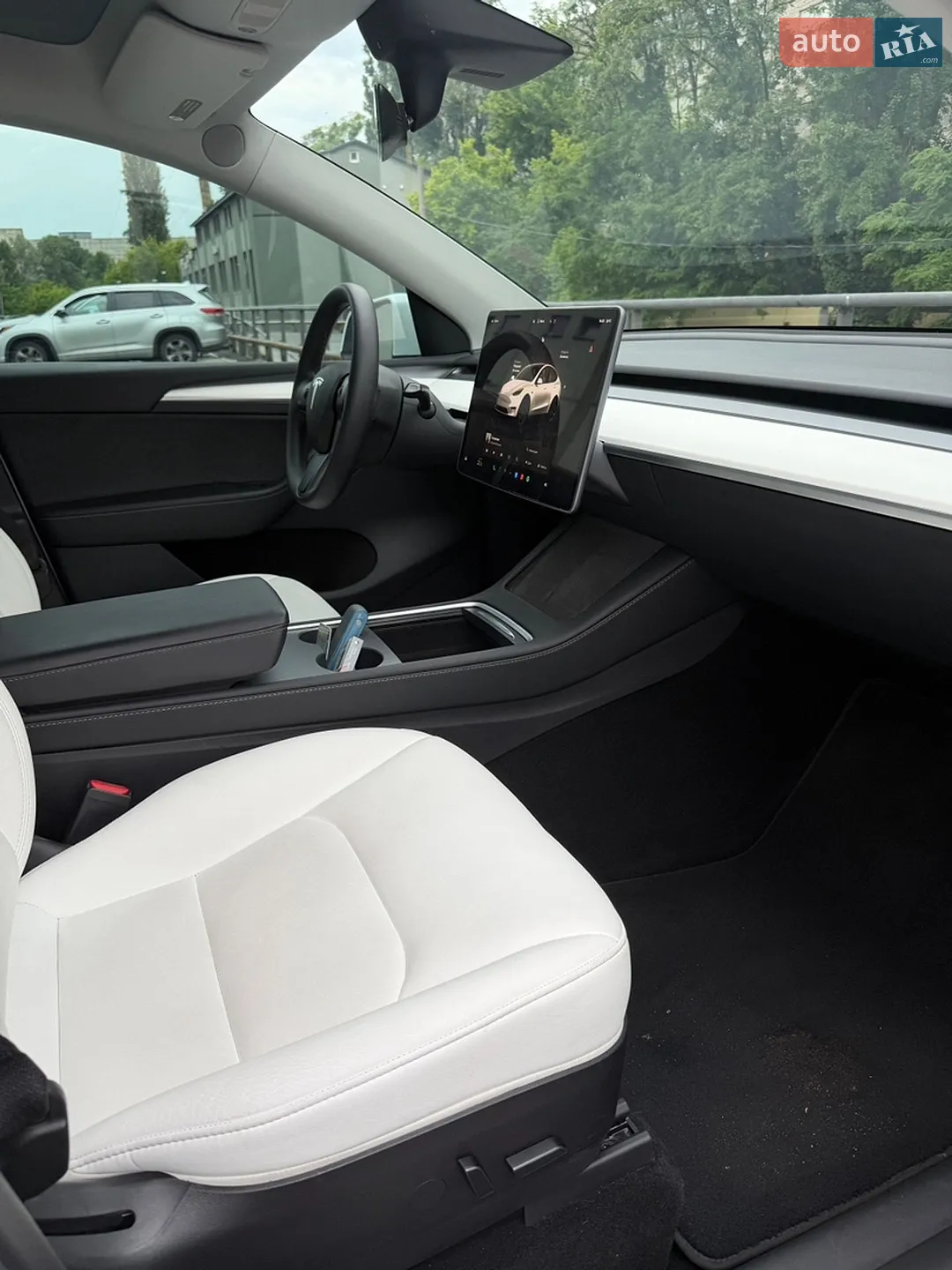 2022 Tesla Model Y - мініатюра 27