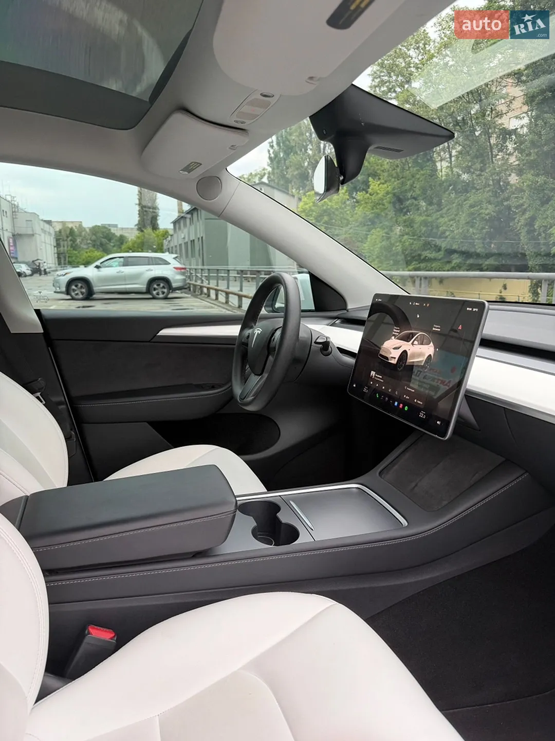 2022 Tesla Model Y - мініатюра 38