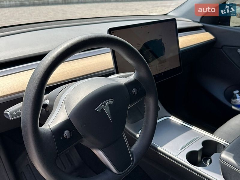 Позашляховик / Кросовер Tesla Model Y 2022 в Харкові фото 8 Позашляховик / Кросовер Tesla Model Y 2022 в Харкові