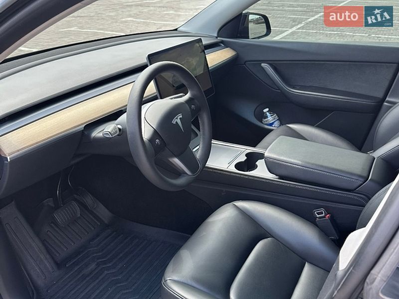 Позашляховик / Кросовер Tesla Model Y 2022 в Харкові фото 9 Позашляховик / Кросовер Tesla Model Y 2022 в Харкові