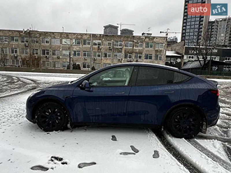 Tesla Model Y 2021