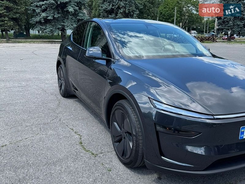 Внедорожник / Кроссовер Tesla Model Y 2025 в Днепре фото 5 Внедорожник / Кроссовер Tesla Model Y 2025 в Днепре