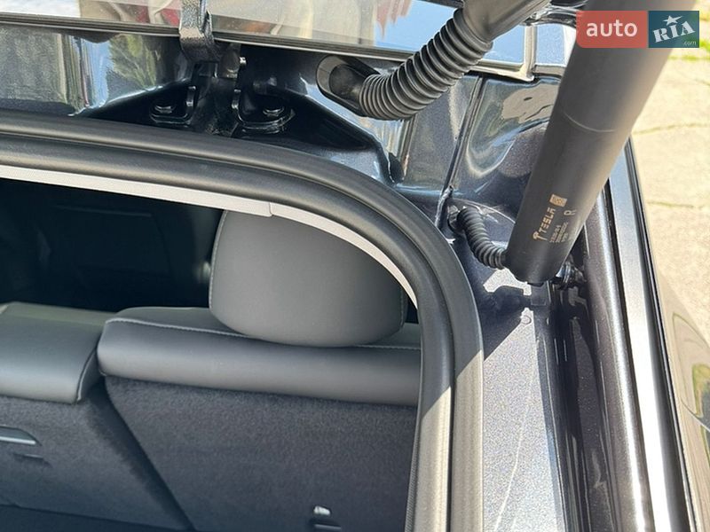 Внедорожник / Кроссовер Tesla Model Y 2025 в Днепре фото 13 Внедорожник / Кроссовер Tesla Model Y 2025 в Днепре