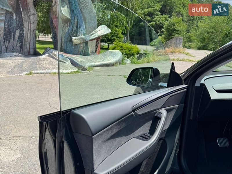 Внедорожник / Кроссовер Tesla Model Y 2025 в Днепре фото 20 Внедорожник / Кроссовер Tesla Model Y 2025 в Днепре