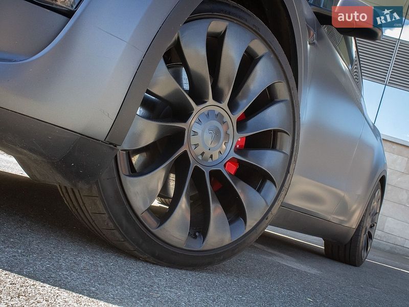 Позашляховик / Кросовер Tesla Model Y 2022 в Києві