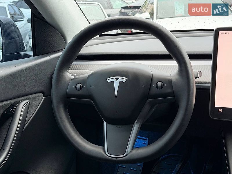 Внедорожник / Кроссовер Tesla Model Y 2022 в Харькове