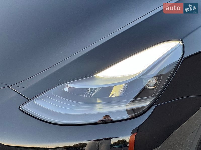 Внедорожник / Кроссовер Tesla Model Y 2023 в Виннице