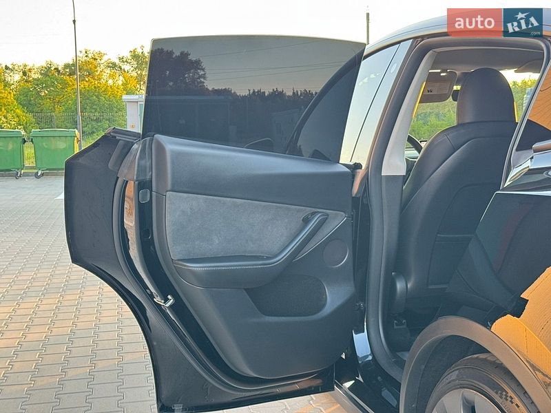 Внедорожник / Кроссовер Tesla Model Y 2023 в Виннице