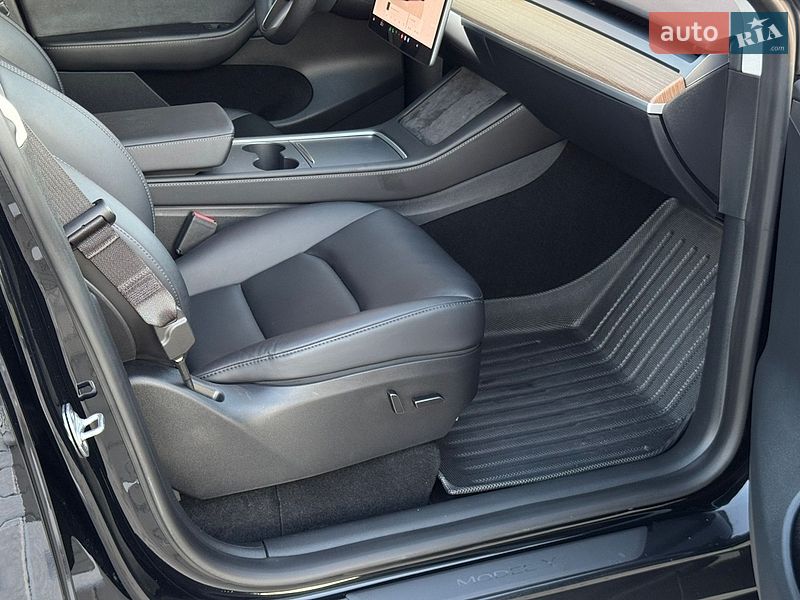 Внедорожник / Кроссовер Tesla Model Y 2023 в Виннице