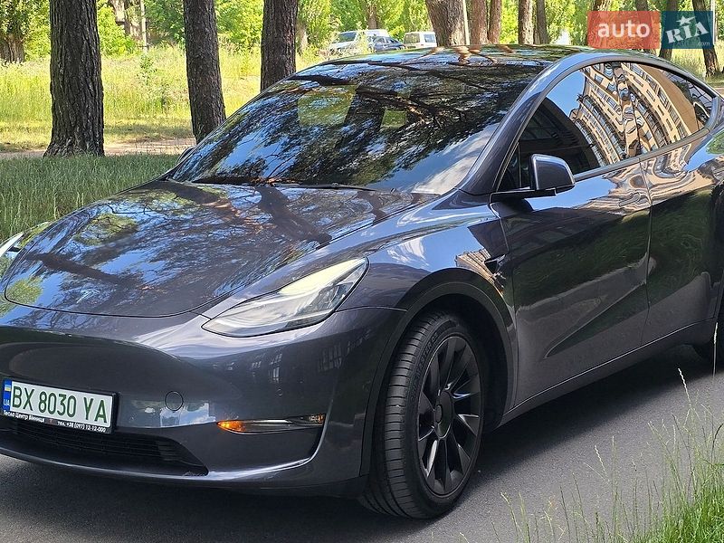 Tesla Model Y 2022
