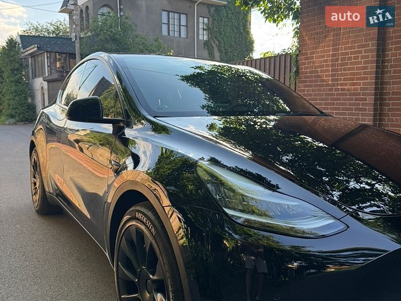 Позашляховик / Кросовер Tesla Model Y 2021 в Києві