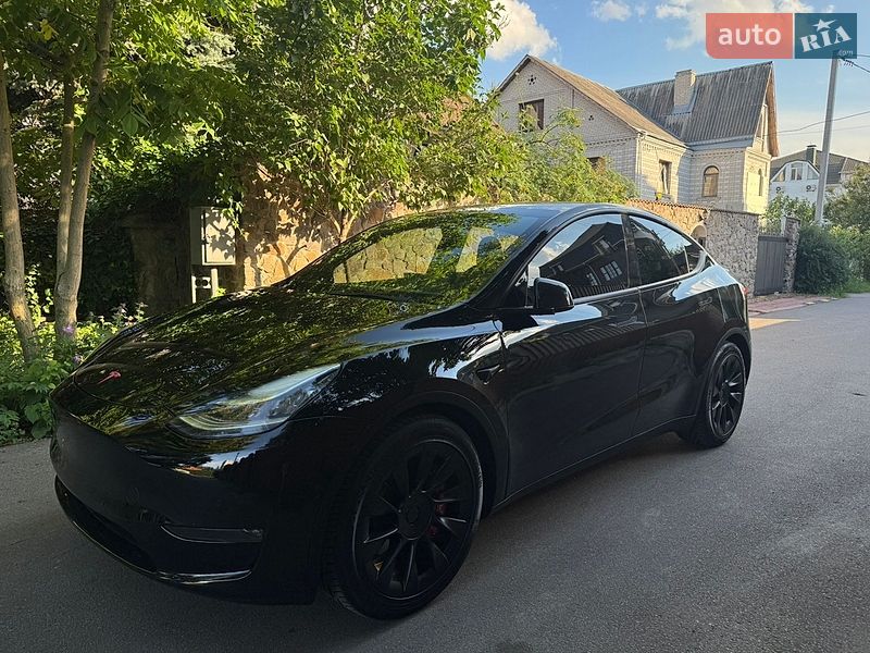 Позашляховик / Кросовер Tesla Model Y 2021 в Києві