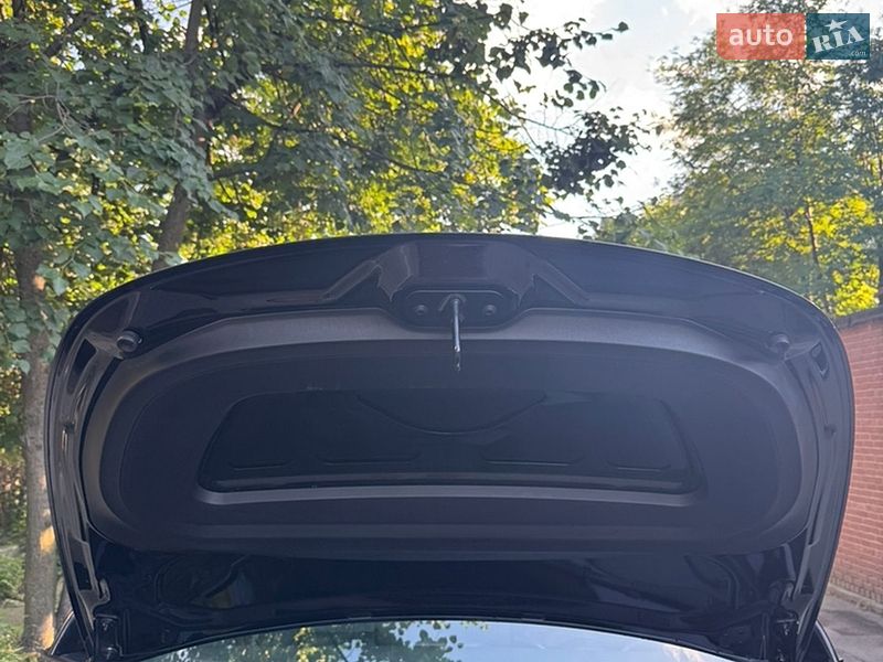 Позашляховик / Кросовер Tesla Model Y 2021 в Києві