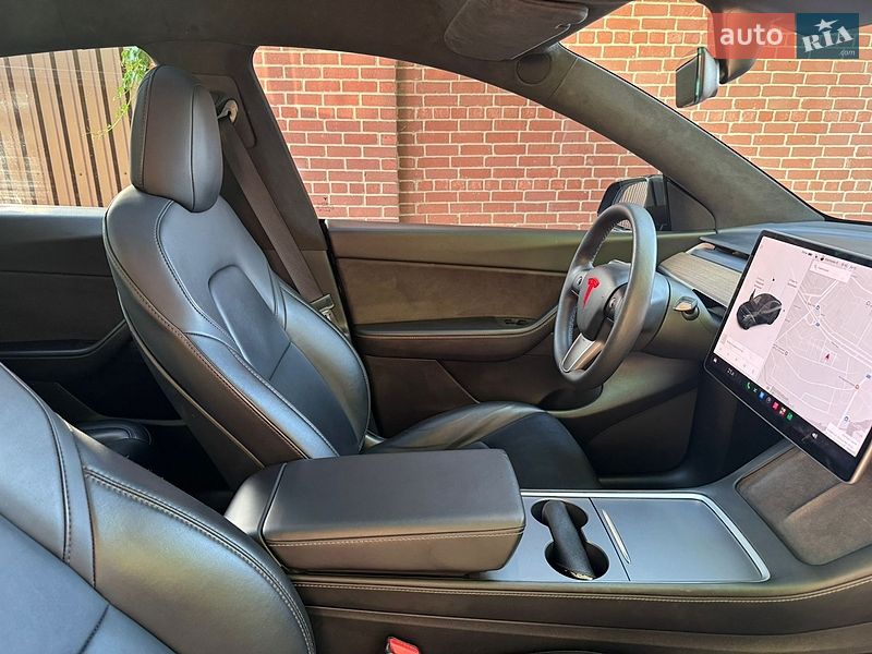Позашляховик / Кросовер Tesla Model Y 2021 в Києві