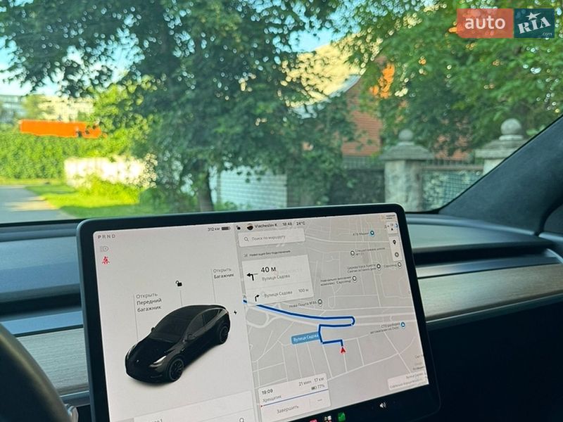 Позашляховик / Кросовер Tesla Model Y 2021 в Києві