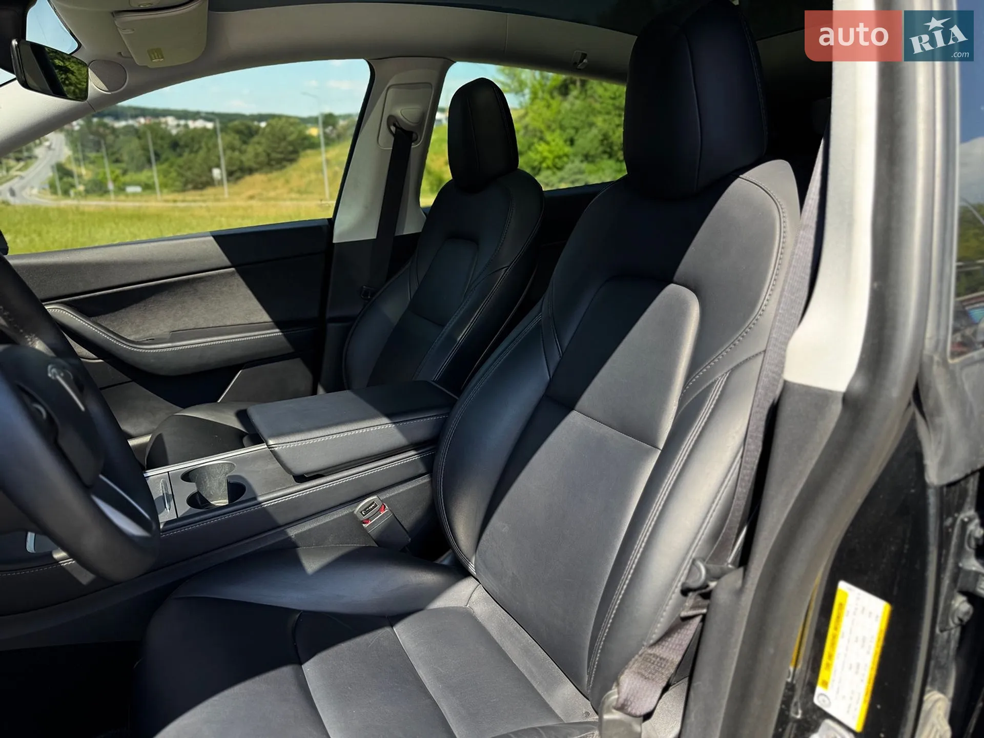 2021 Tesla Model Y - мініатюра 9