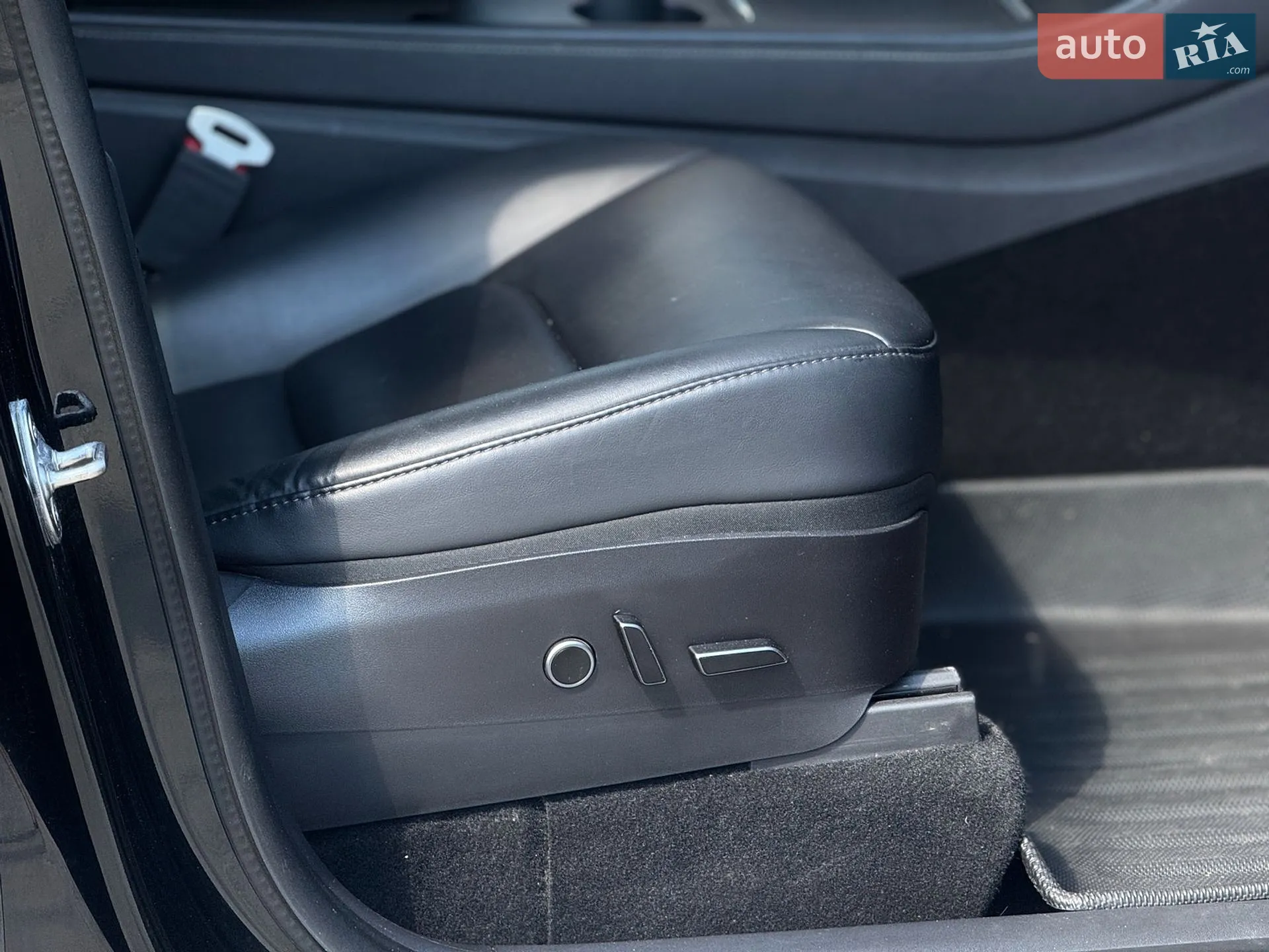 2021 Tesla Model Y - мініатюра 26