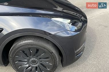 Внедорожник / Кроссовер Tesla Model Y 2024 в Киеве