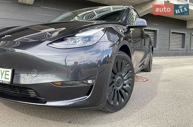 Внедорожник / Кроссовер Tesla Model Y 2024 в Киеве