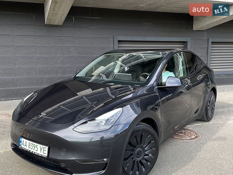 Внедорожник / Кроссовер Tesla Model Y 2024 в Киеве