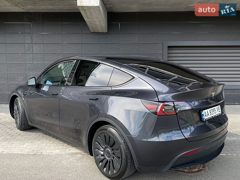 Внедорожник / Кроссовер Tesla Model Y 2024 в Киеве