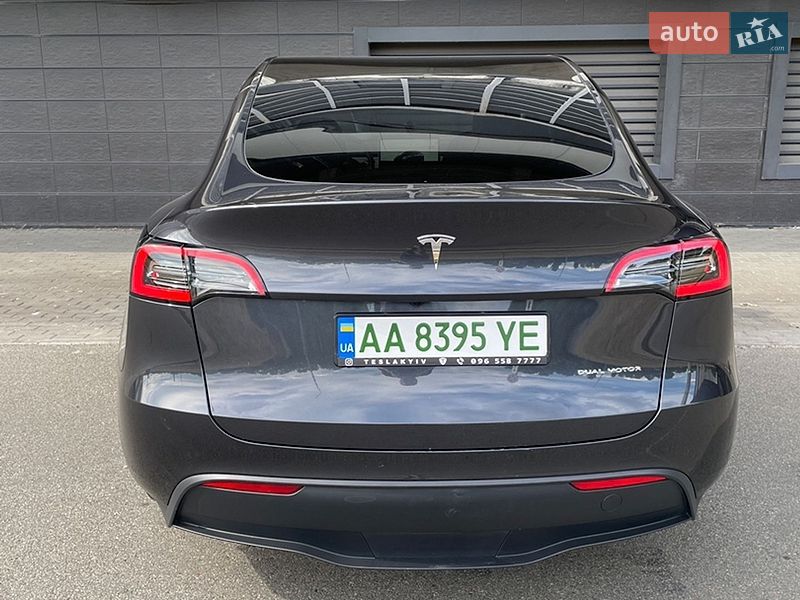 Внедорожник / Кроссовер Tesla Model Y 2024 в Киеве