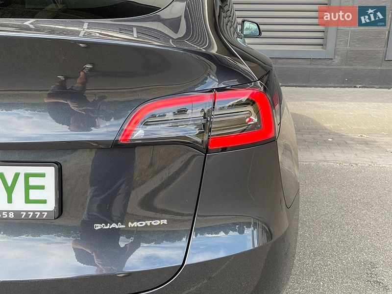 Внедорожник / Кроссовер Tesla Model Y 2024 в Киеве