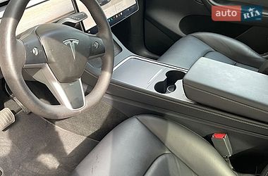 Внедорожник / Кроссовер Tesla Model Y 2024 в Киеве