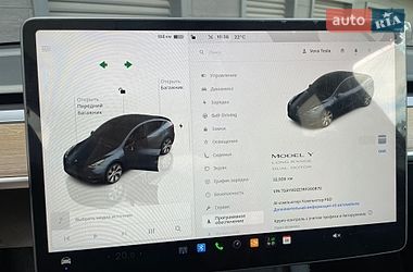 Внедорожник / Кроссовер Tesla Model Y 2024 в Киеве