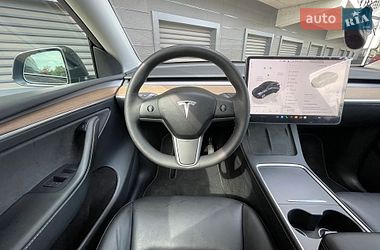 Внедорожник / Кроссовер Tesla Model Y 2024 в Киеве