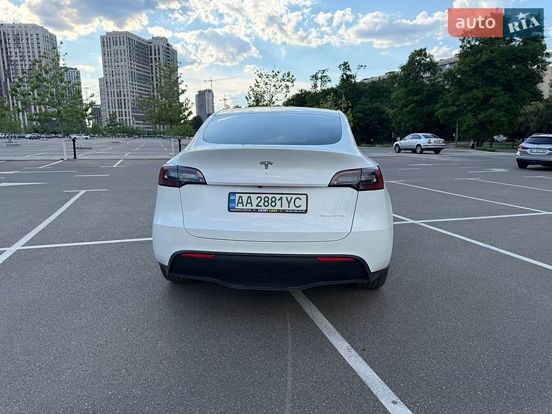 Внедорожник / Кроссовер Tesla Model Y 2023 в Киеве фото 6 Внедорожник / Кроссовер Tesla Model Y 2023 в Киеве