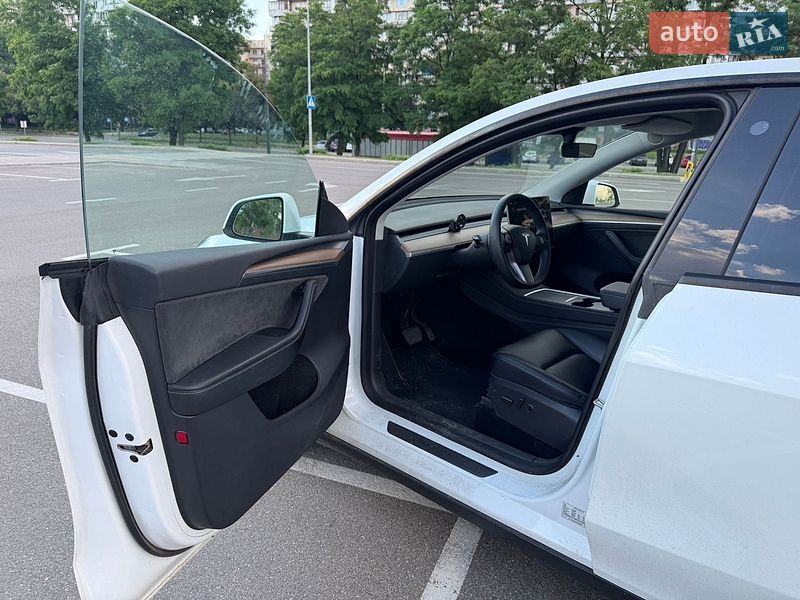 Внедорожник / Кроссовер Tesla Model Y 2023 в Киеве фото 8 Внедорожник / Кроссовер Tesla Model Y 2023 в Киеве