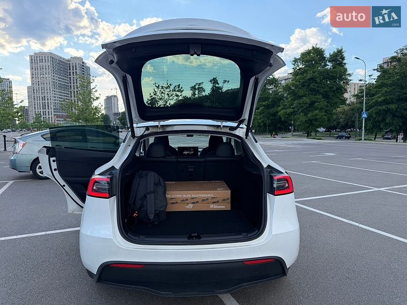 Внедорожник / Кроссовер Tesla Model Y 2023 в Киеве фото 13 Внедорожник / Кроссовер Tesla Model Y 2023 в Киеве