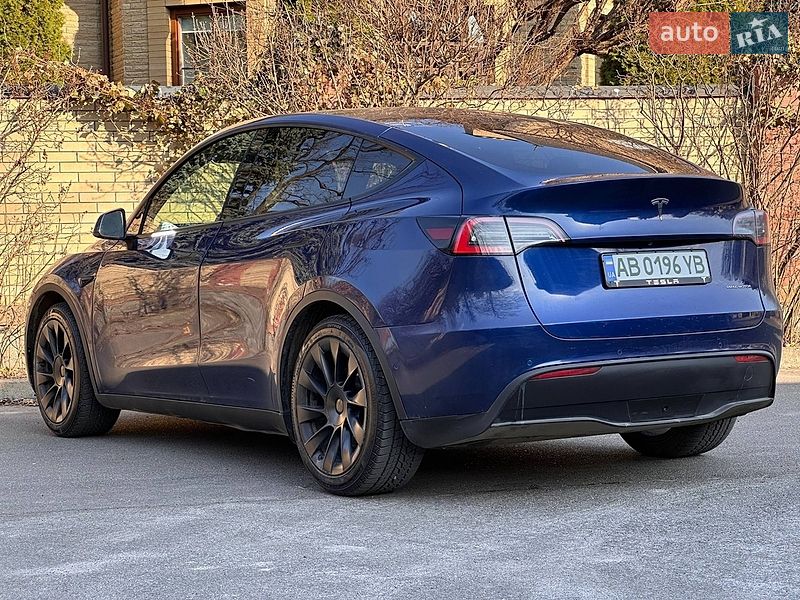Внедорожник / Кроссовер Tesla Model Y 2021 в Киеве