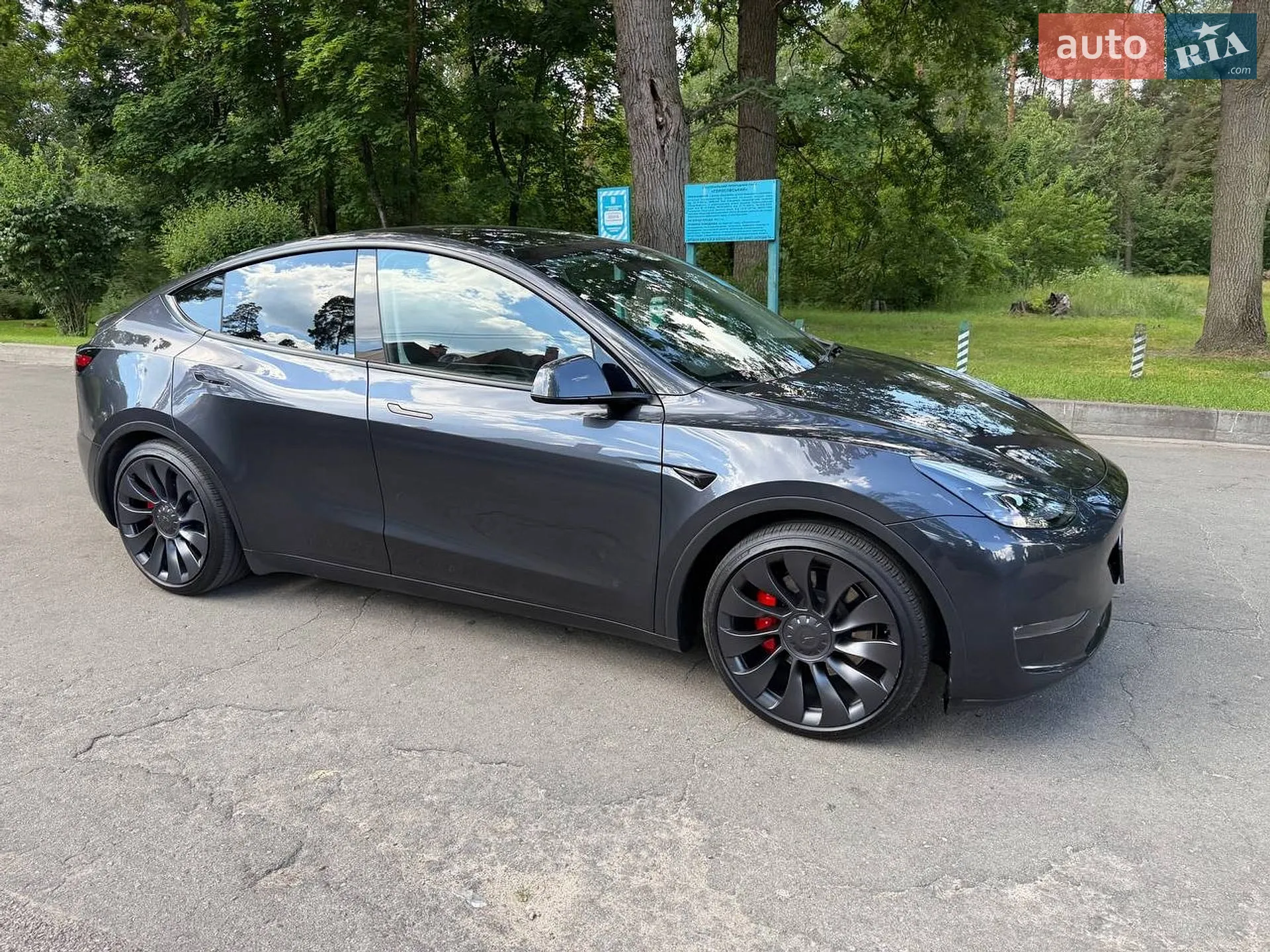 Tesla Model Y 2024 VIN 7SAYGDEF6RA291217 фото оголошення 8 з 61