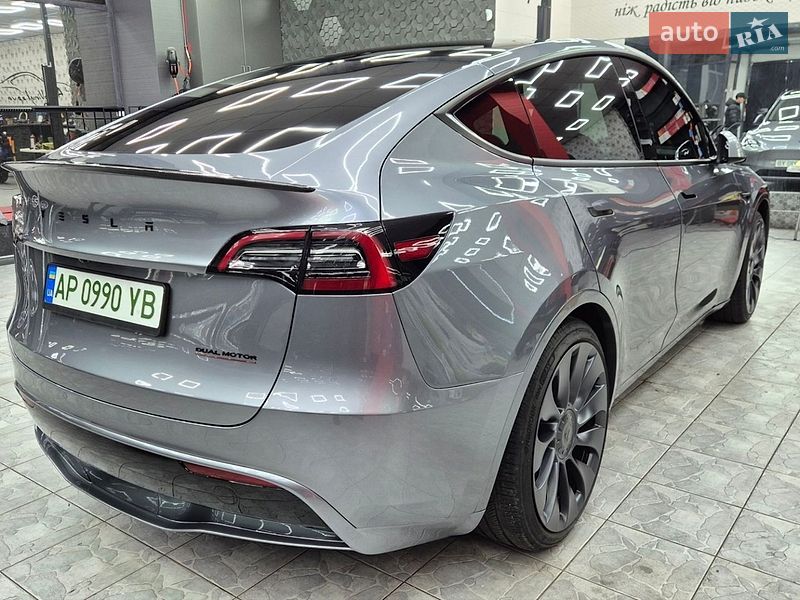 Внедорожник / Кроссовер Tesla Model Y 2024 в Запорожье