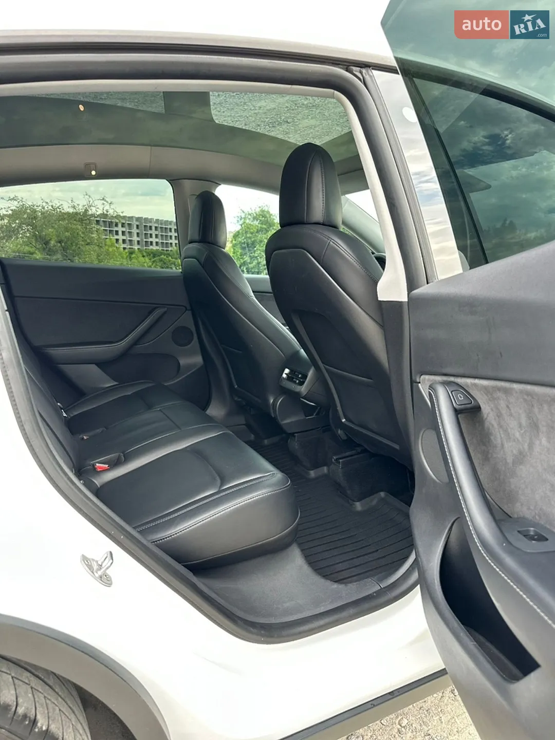 2021 Tesla Model Y - мініатюра 11