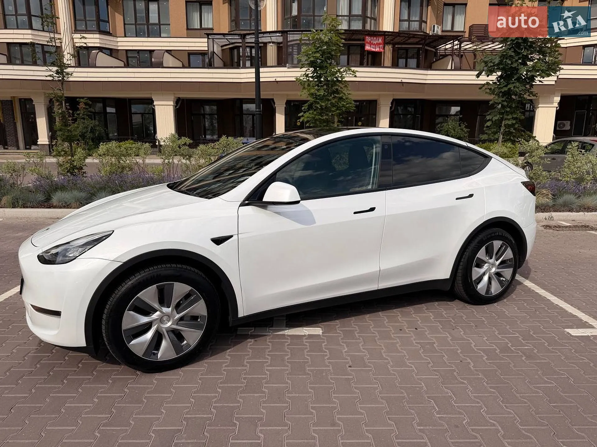 2023 Tesla Model Y - мініатюра 2