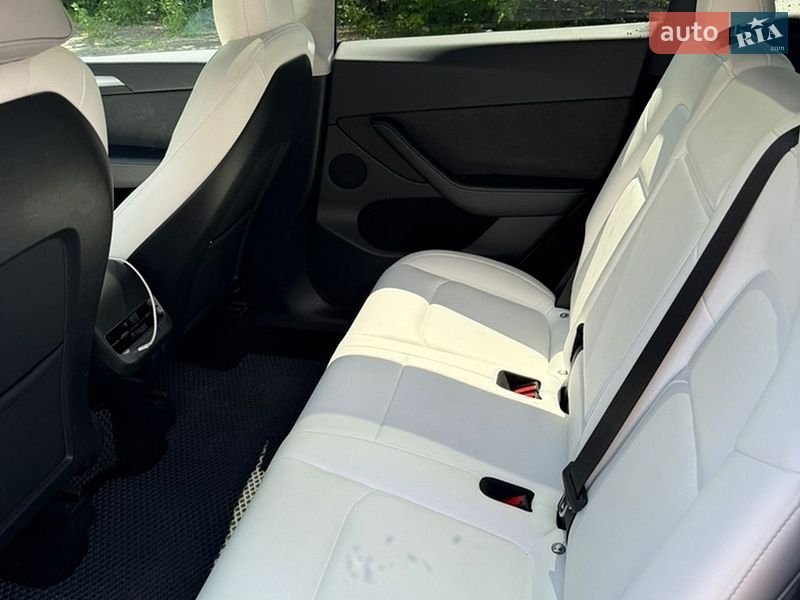 Позашляховик / Кросовер Tesla Model Y 2022 в Сумах
